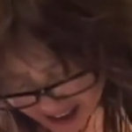 綺麗な眼鏡六十路さん、豊満な身体で若い身体を堪能！